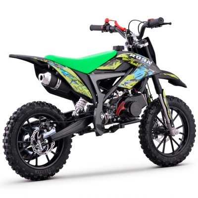 Mota de motocross infantil verde e preta com pneus grossos