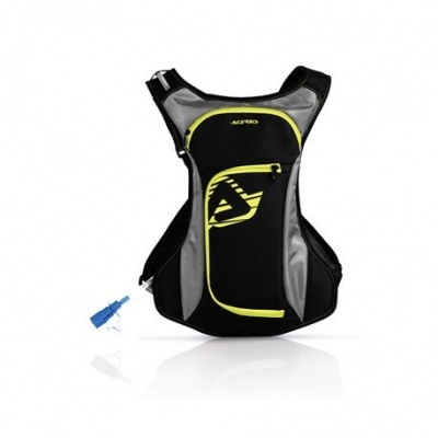 Mochila de hidratação preta e cinza com detalhes amarelos e bocal azul