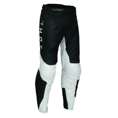 Calças desportivas pretas e brancas com texto THOR
