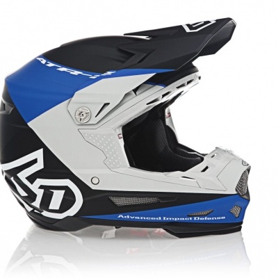 Capacete integral motocross preto, azul e branco com logótipo 6D e texto Advanced Impact Defense