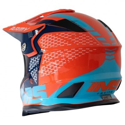Capacete de motocross vermelho, azul e preto com visor e design aerodinâmico