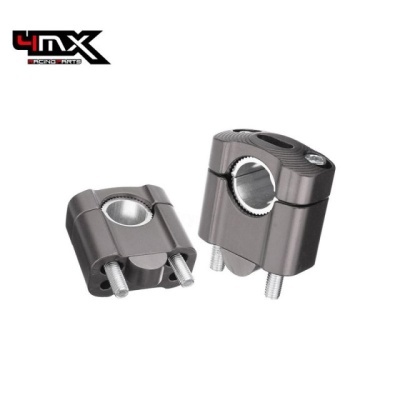 Duas braçadeiras metálicas pretas com parafusos em fundo branco e logótipo 4MX RACING PARTS