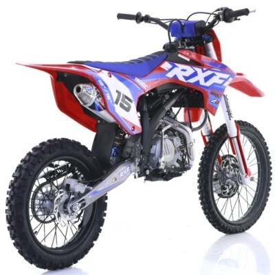 Motocross RXF vermelho azul branco com número 15 e motor exposto