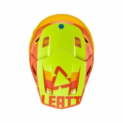 Capacete desportivo amarelo fluorescente, laranja e vermelho com palavra LEATT e símbolo triangular