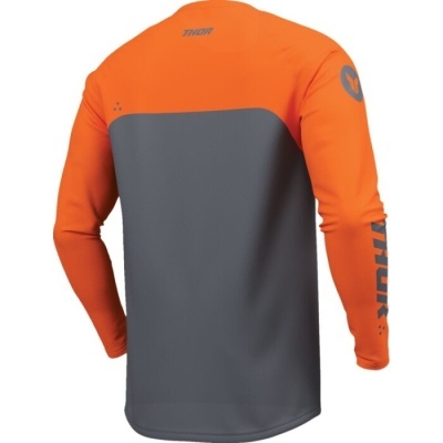 Camisola desportiva laranja e cinza com texto THOR nas costas e manga