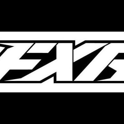 Logótipo preto e branco com as letras FXR em estilo gráfico