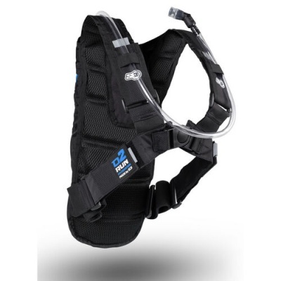 Mochila de hidratação preta com tubo transparente