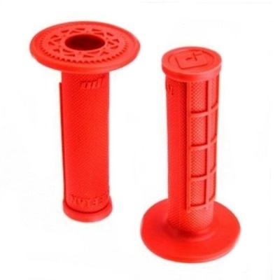 Punhos vermelhos para guiador de mota ou bicicleta com texturas diferentes