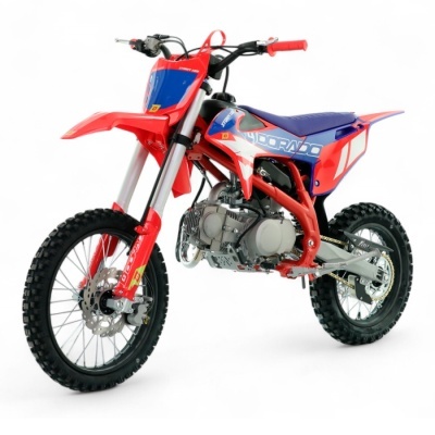 Motocross vermelha e azul com texto DORADO e pneus pretos com padrão agressivo