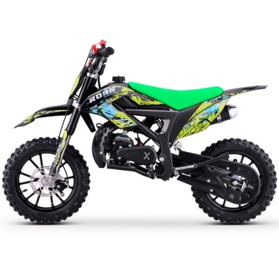 Motocross de criança preto e verde com decoração colorida