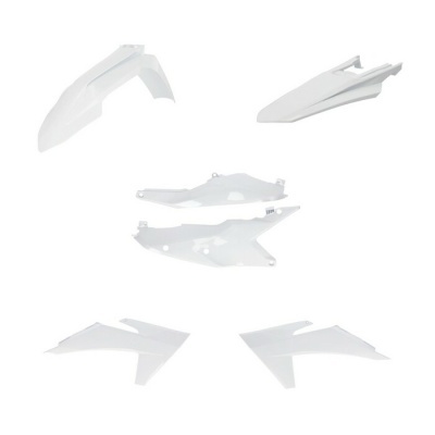 Peças de plástico brancas para moto sobre fundo branco