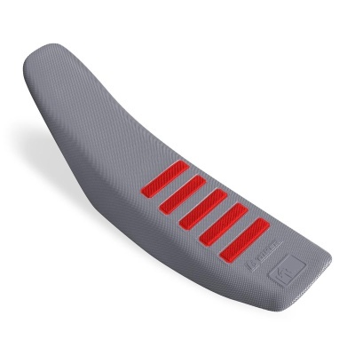 Assento de moto cinzento com riscas vermelhas e textura canelada