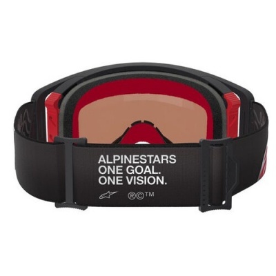 Óculos desportivos pretos com faixa elástica e texto branco na parte traseira