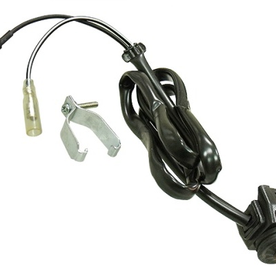 Cabo elétrico preto com interruptor vermelho e terminais metálicos