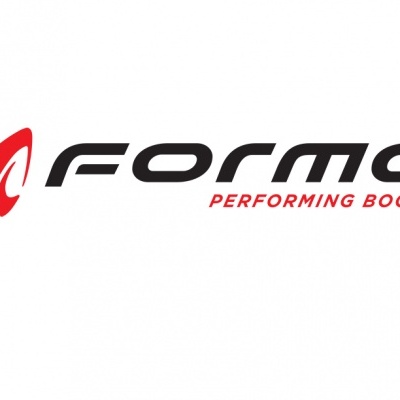 Logótipo da marca forma com texto Performing Boots