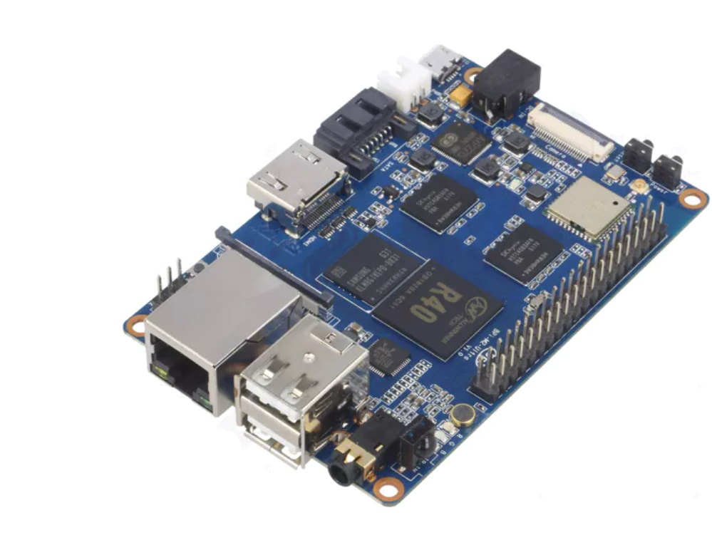 Microcomputador BPI-M2 ULTRA Placa eletrónica azul com chips, portas USB, conector Ethernet e pinos expostos