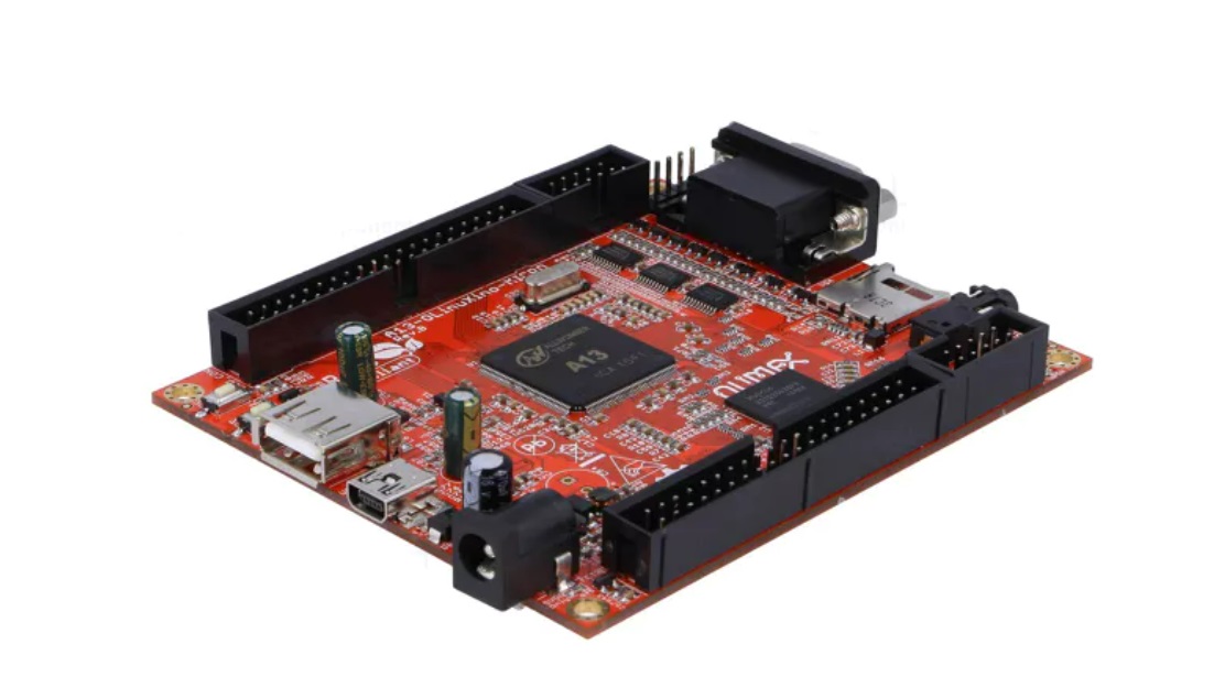 Placa eletrónica vermelha com conectores USB e VGA