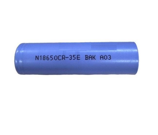Bateria cylindrical azul com texto impresso sobre fundo branco