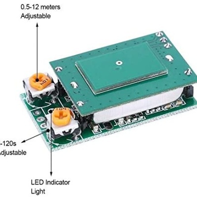 Placa eletrónica verde com componentes ajustáveis e LED indicador.