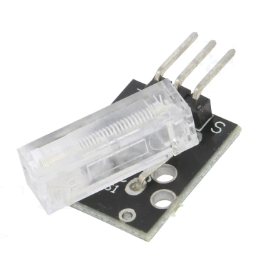 Módulo sensor eletrônico com componente plástico transparente e três terminais em placa preta