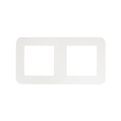 Moldura branca para interruptores de parede com dois espaços quadrados