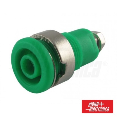 Conector tipo banana verde com anel metálico sobre fundo branco.