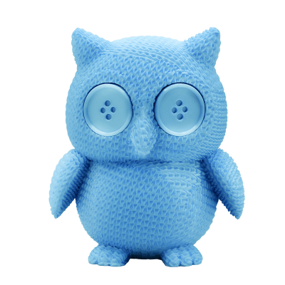 Boneco de coruja azul com olhos de botão