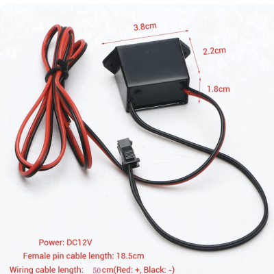 Dispositivo eletrónico preto com fios vermelho e preto e indicações de dimensões e especificações em texto vermelho.