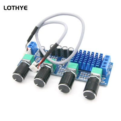 Placa eletrónica com botões e dissipador de calor azul