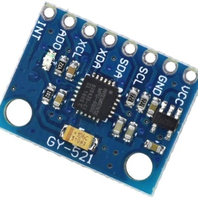 Placa eletrónica azul com componentes eletrónicos e texto GY-521