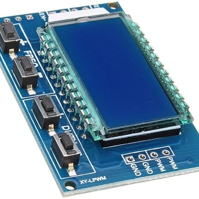 Placa eletrónica azul com visor LCD e botões pretos
