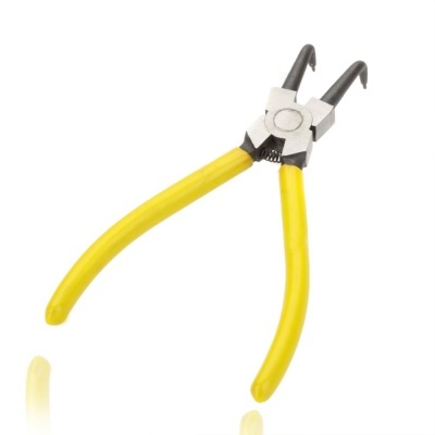 Alicate para anéis com cabo amarelo e pontas curvas pretas