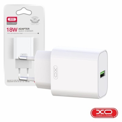 Carregador adaptador branco XO 18W com embalagem e porta USB verde