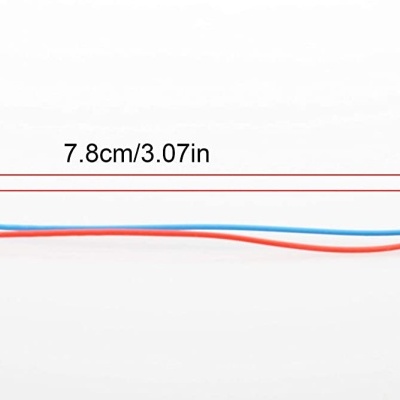 Mini motor vibratório cilíndrico com fios azul e vermelho e medidas de tamanho