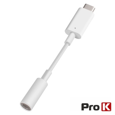 Adaptador USB-C branco com entrada de auscultadores e logótipo Pro K
