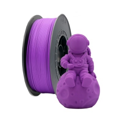 Filamento roxo para impressora 3D com figura de astronauta roxo sentado numa bola roxa texturizada