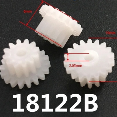 Três engrenagens brancas de plástico com medidas e código 18122B