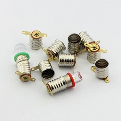 casquilhos metálicos com abas e anéis coloridos