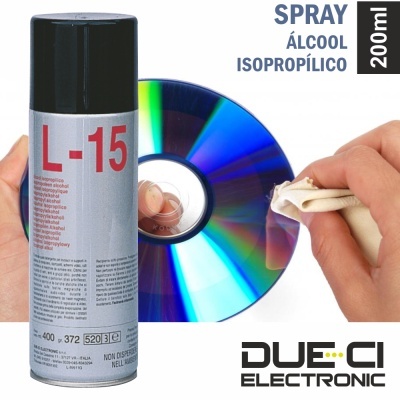 Lata de spray álcool isopropílico e limpeza de CD com pano