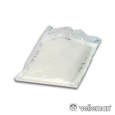 Bolsa plástica transparente com pó branco e marcação de níveis