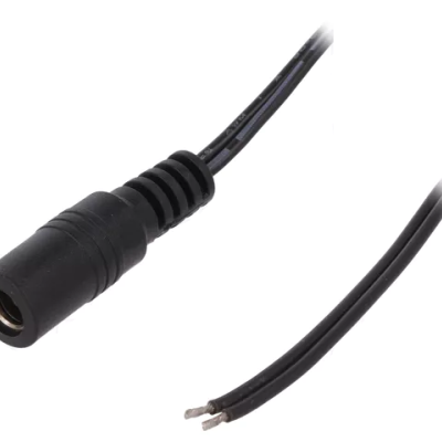 Cabo adaptador preto com ficha fêmea e fios desencapados