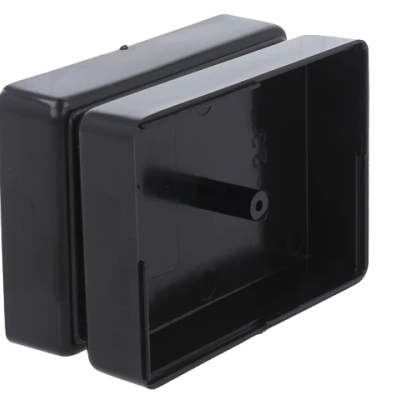 Caixa plástica preta com tampa