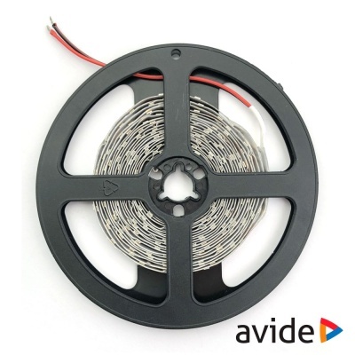 Rolo de fita LED branca em suporte preto com fios e logo avide.