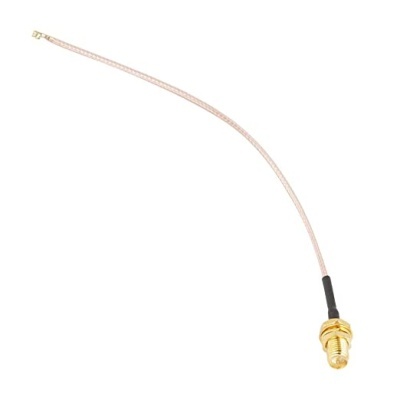Cabo coaxial fino com conector dourado e revestimento transparente