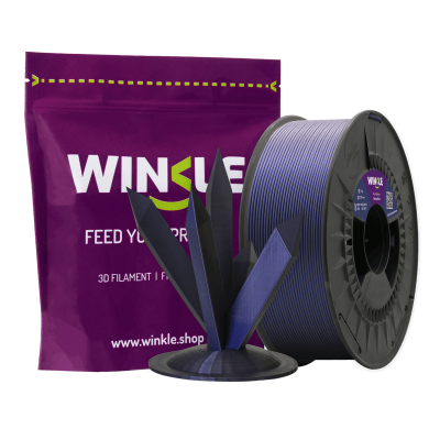 Rolo de filamento 3D roxo com amostra impressa e embalagem roxa da marca Winkle.