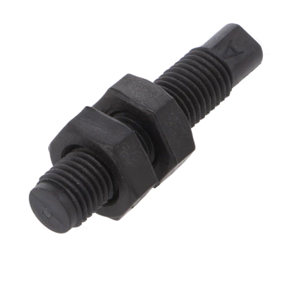 Parafuso tipo espigão preto com porcas e marcação 'A'