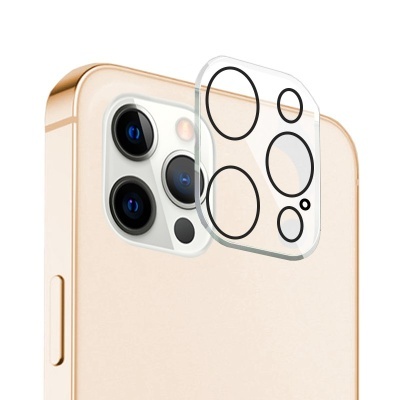 Smartphone dourado com três câmaras e protetor transparente para lentes