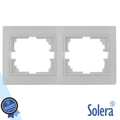 Placa branca para interruptores com duas aberturas quadradas