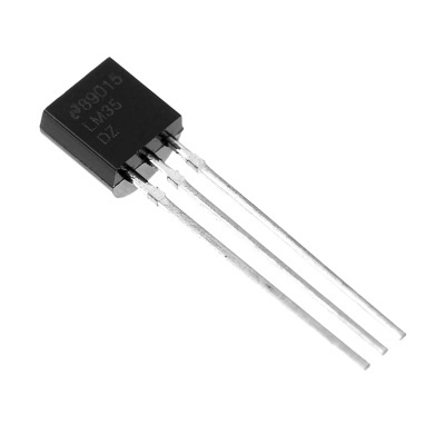 Transistor eletrónico preto com três terminais metálicos e inscrições no topo