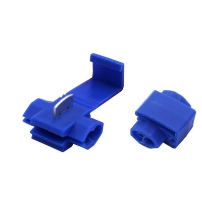 Conectores elétricos azuis de plástico com lâmina metálica